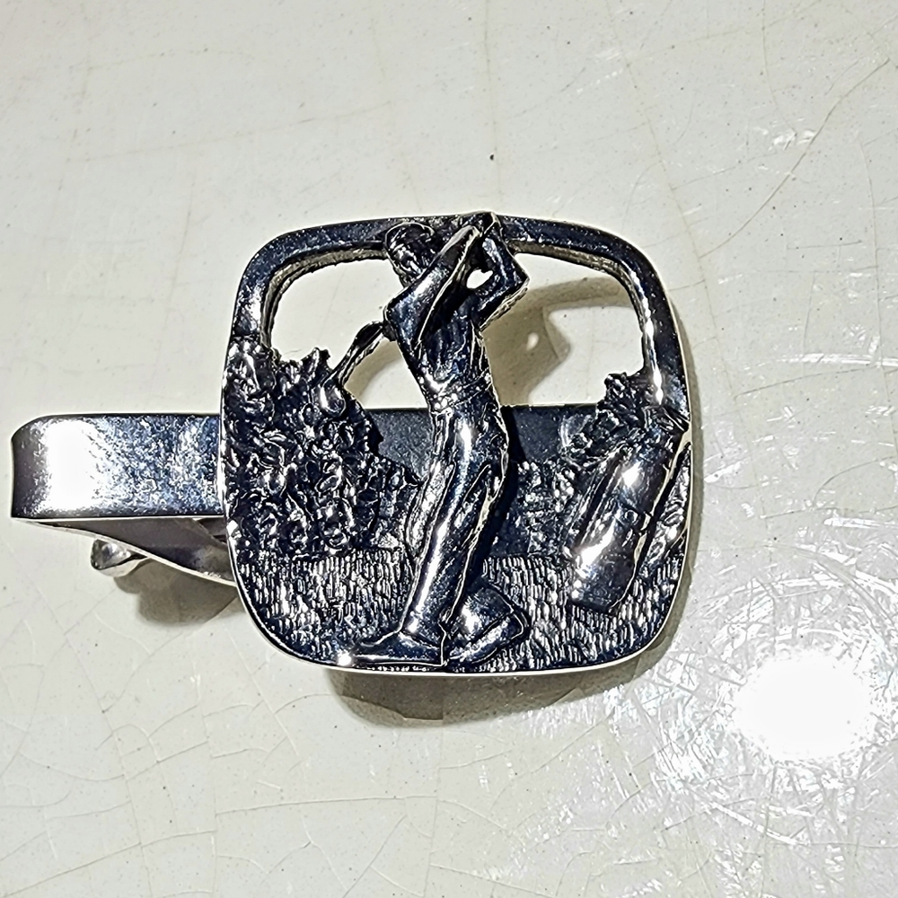 Vintage silver golfer's scene tie clip #golfer #tieclip